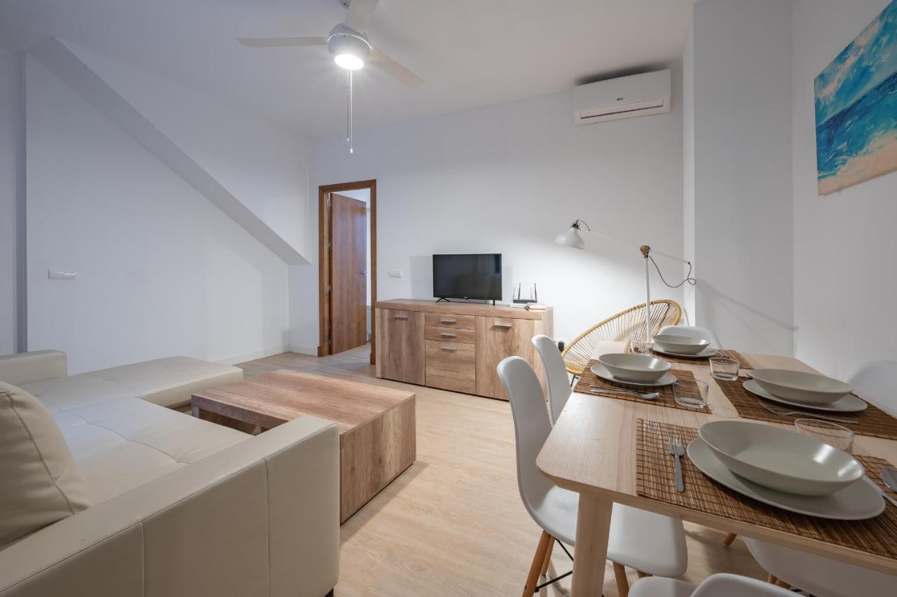 Dona Elvira Parras Apartment มาลากา ภายนอก รูปภาพ