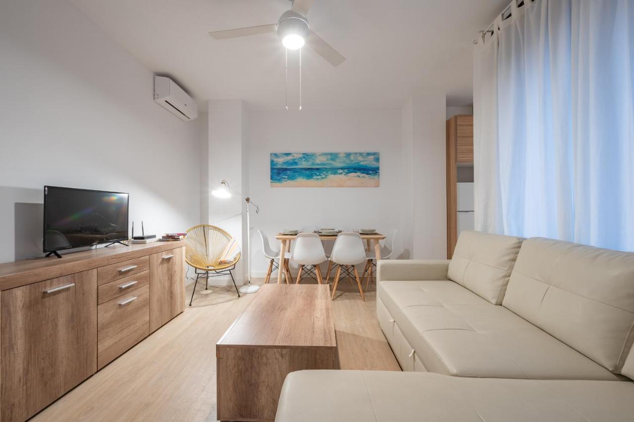 Dona Elvira Parras Apartment มาลากา ภายนอก รูปภาพ
