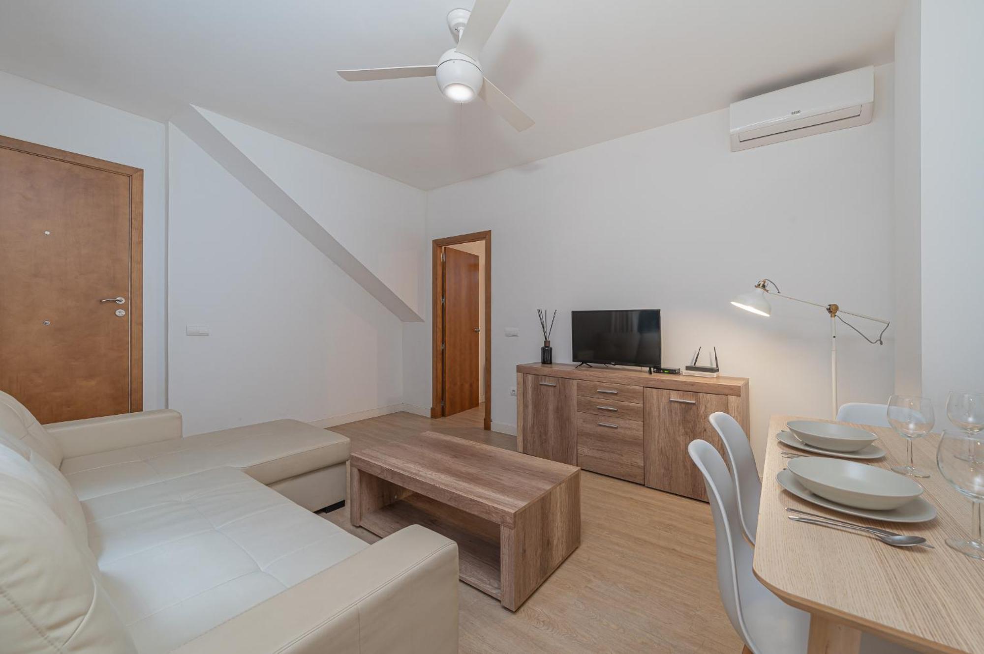 Dona Elvira Parras Apartment มาลากา ภายนอก รูปภาพ