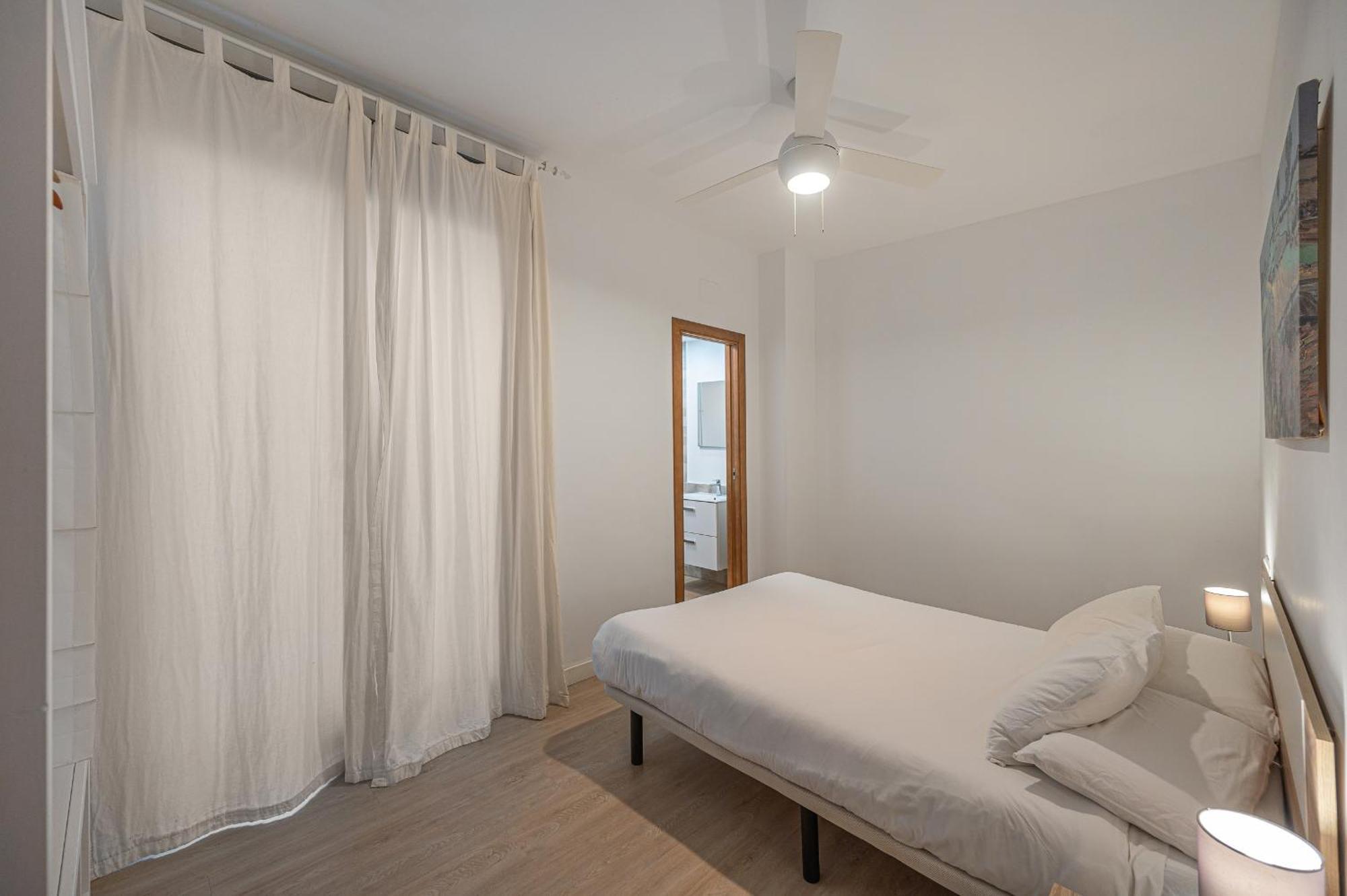 Dona Elvira Parras Apartment มาลากา ภายนอก รูปภาพ