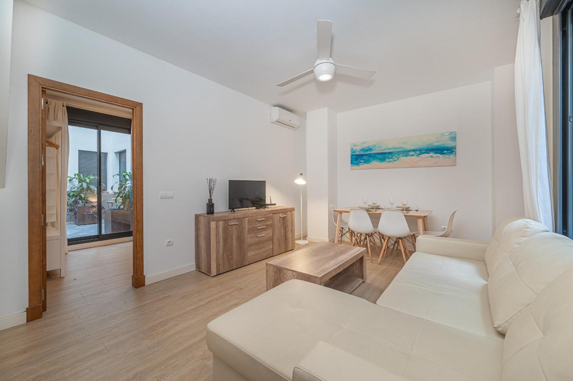 Dona Elvira Parras Apartment มาลากา ภายนอก รูปภาพ